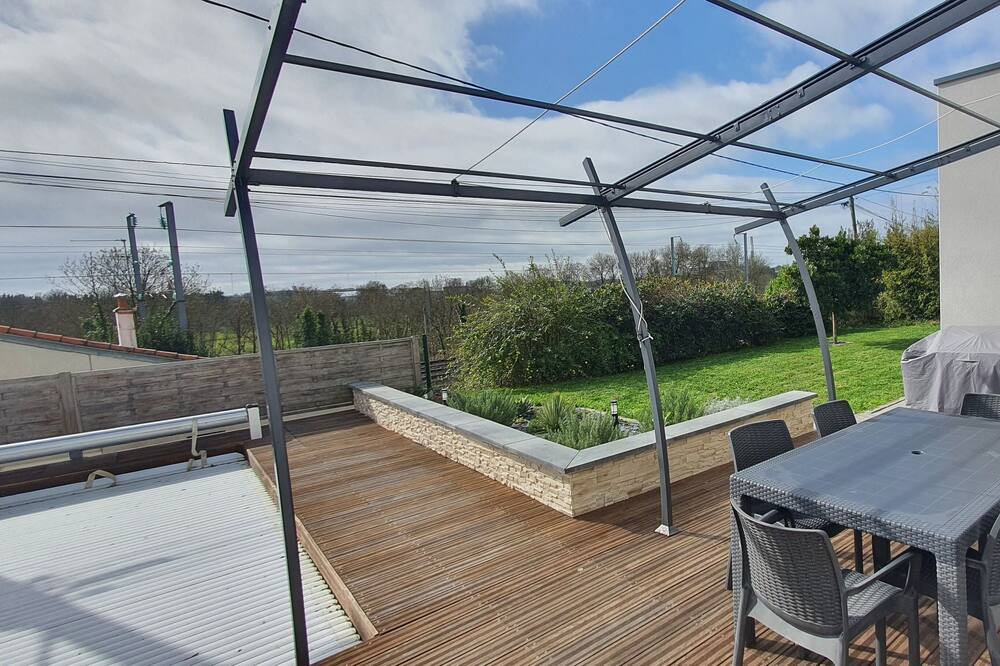 Photo of Patio Balcony in La Chabossiere