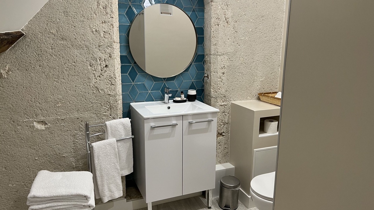 Photo of Bathroom in Chitenay