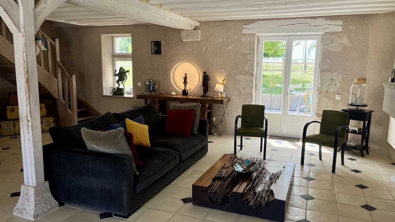 Photo of Others in Chitenay