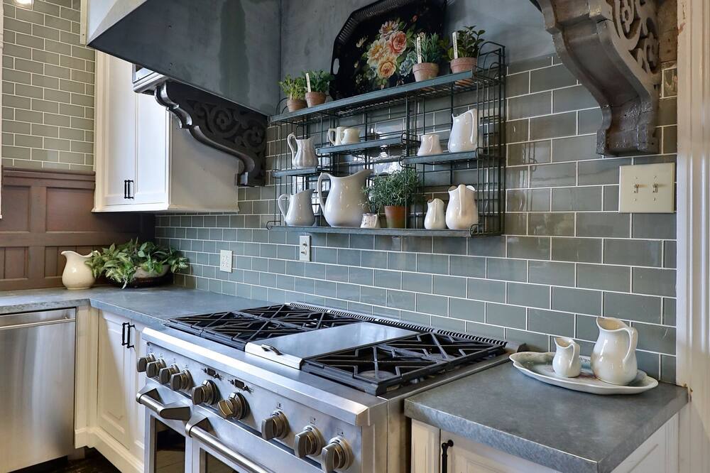 Photo of Kitchen in Sayles Blvd. Area