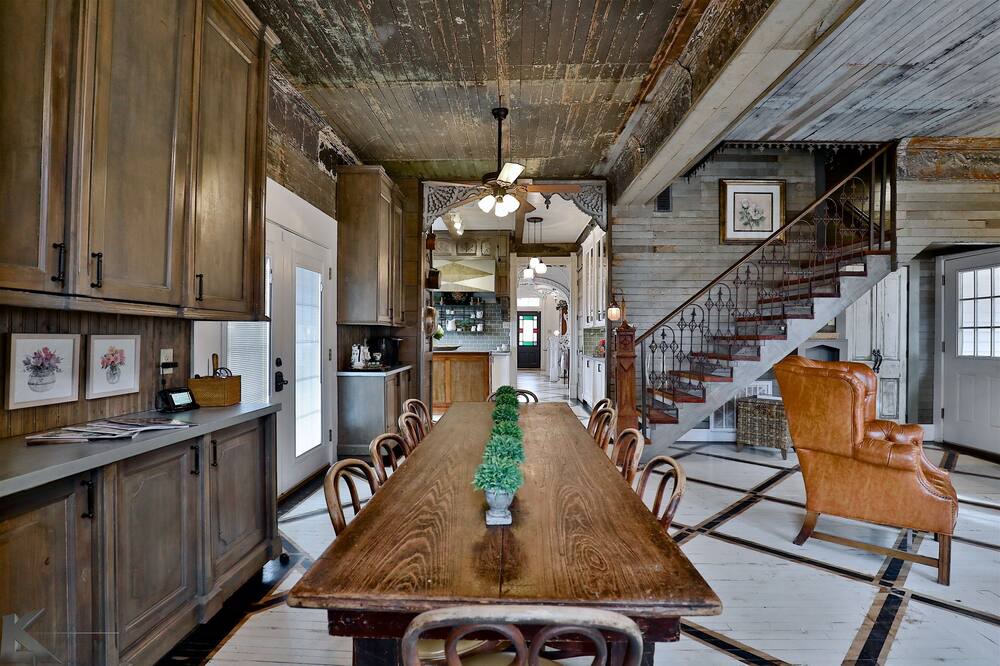 Photo of Kitchen in Sayles Blvd. Area