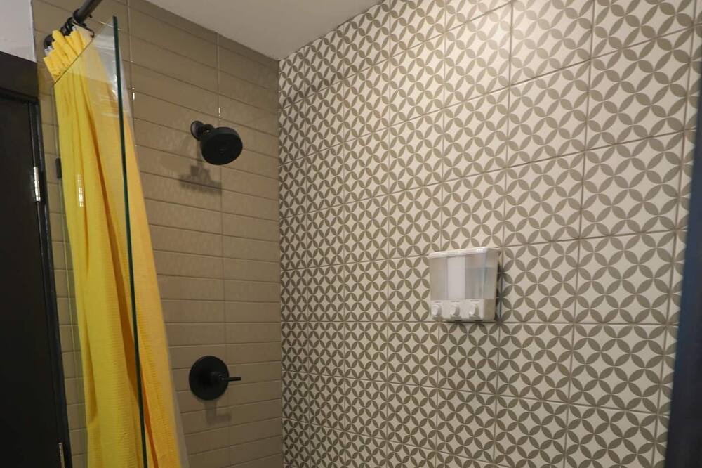 Photo of Bathroom in Croissant Park