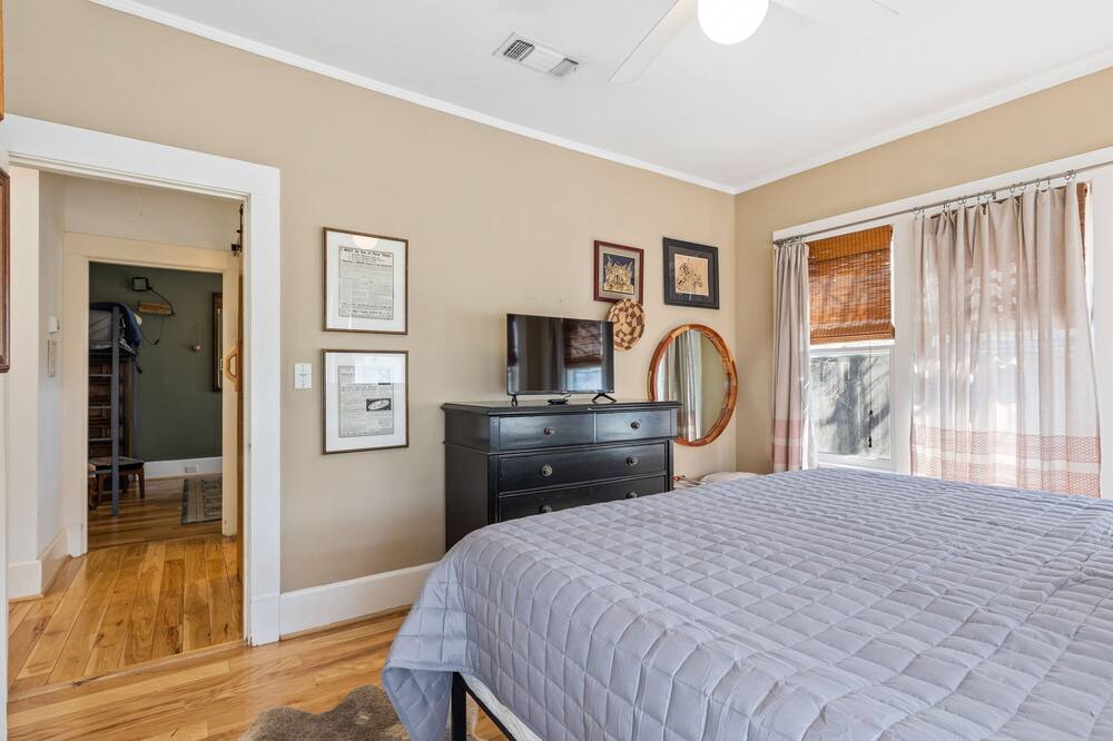 Photo of Bedroom in Fort Worth Cultural District