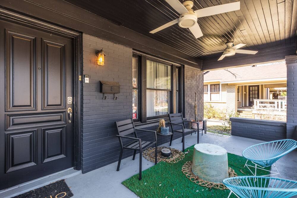 Photo of Patio Balcony in Fort Worth Cultural District