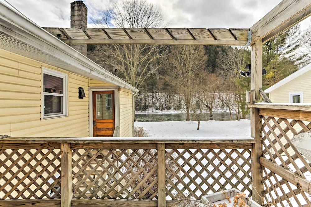 Photo of Outdoor in Hancock