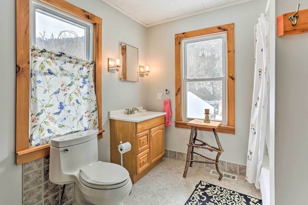 Photo of Bathroom in Hancock
