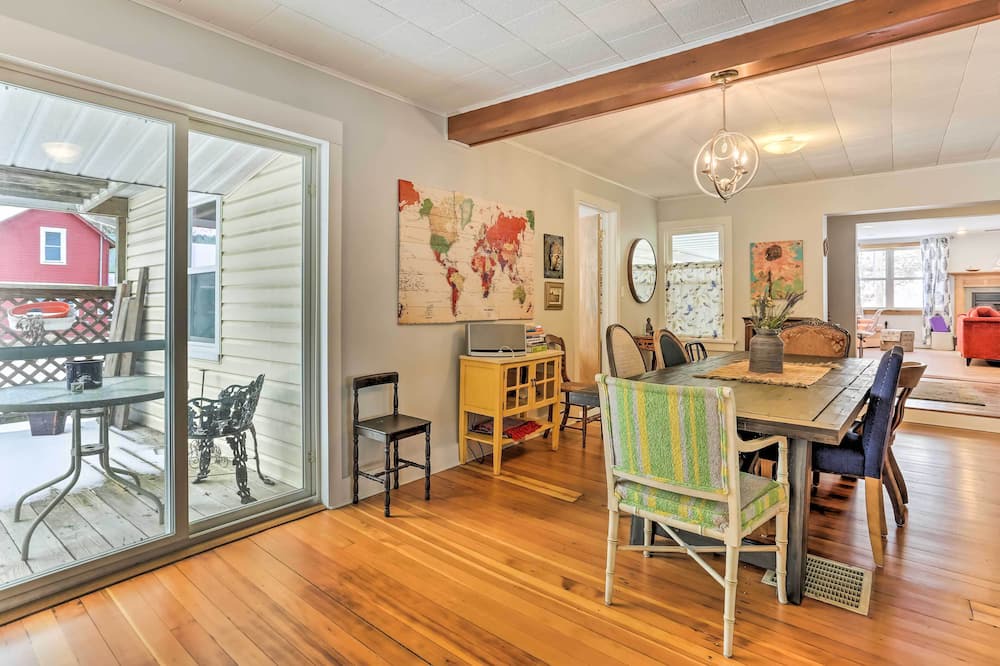 Photo of Others in Hancock