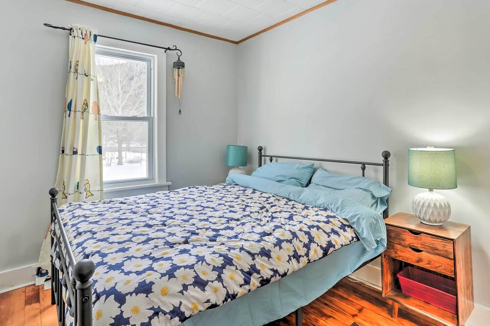 Photo of Others in Hancock