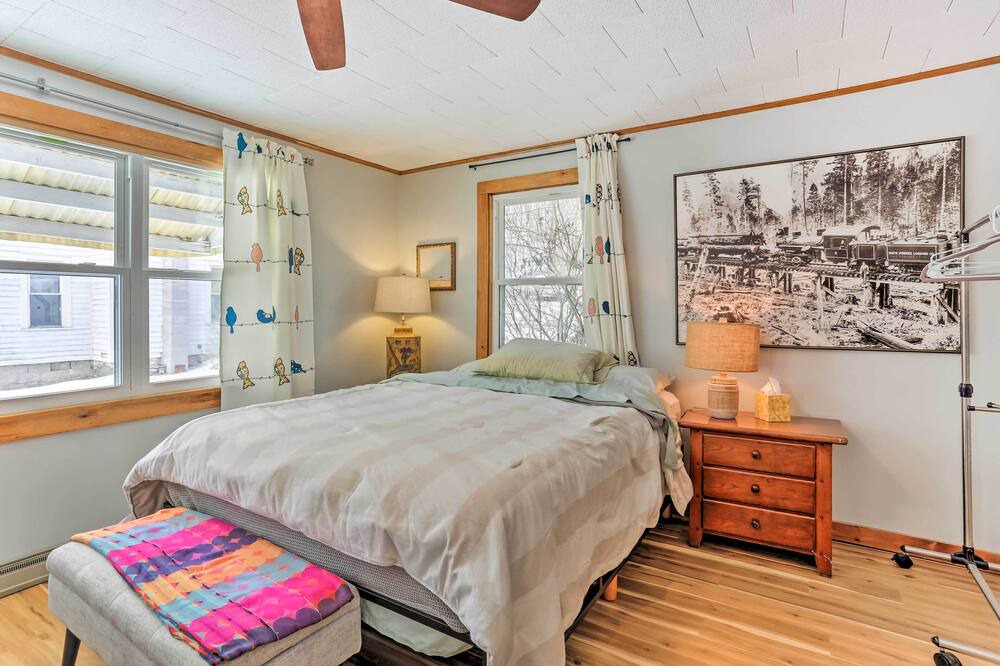 Photo of Others in Hancock