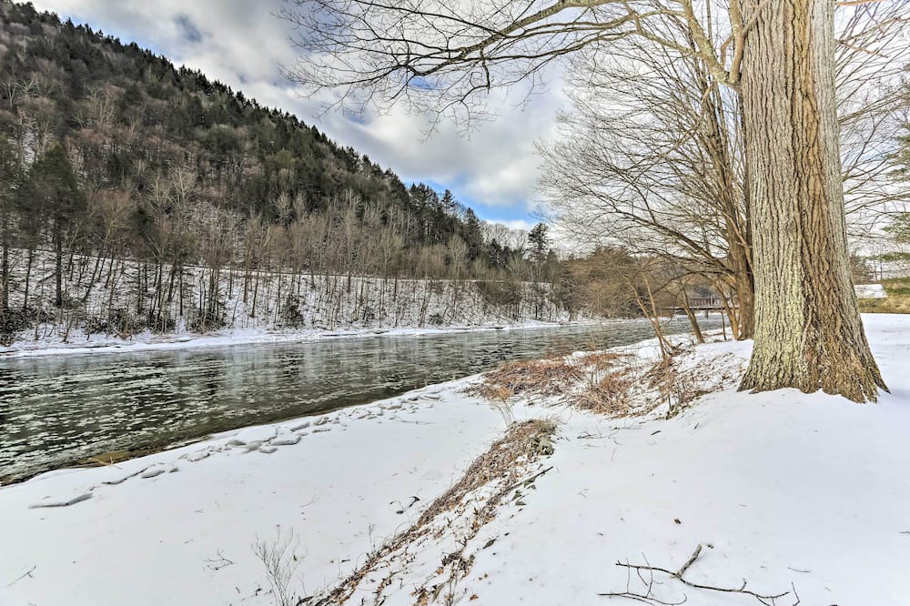 Photo of Outdoor in Hancock