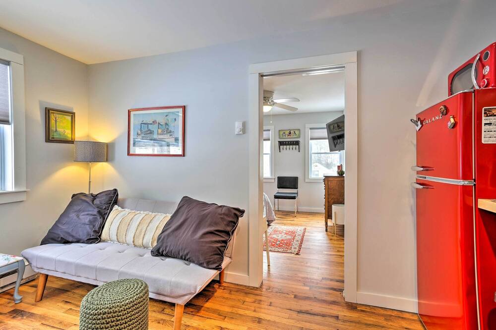 Photo of Livingroom in Hancock