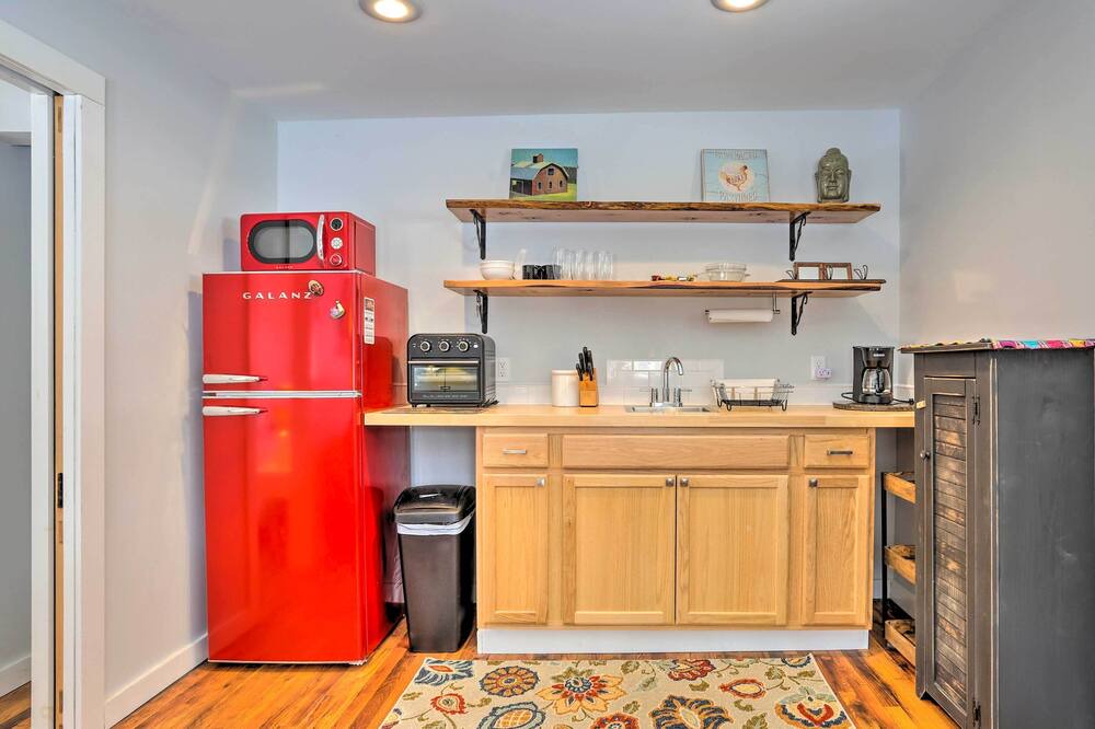 Photo of Others in Hancock