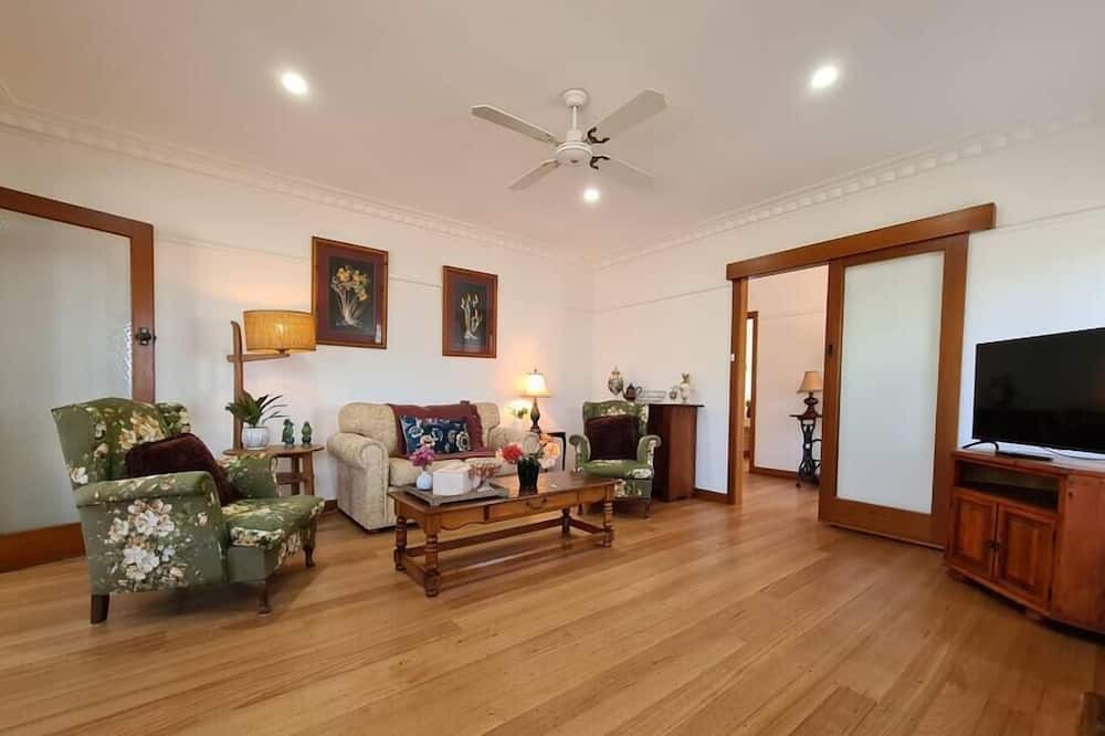 Photo of Others in Highton