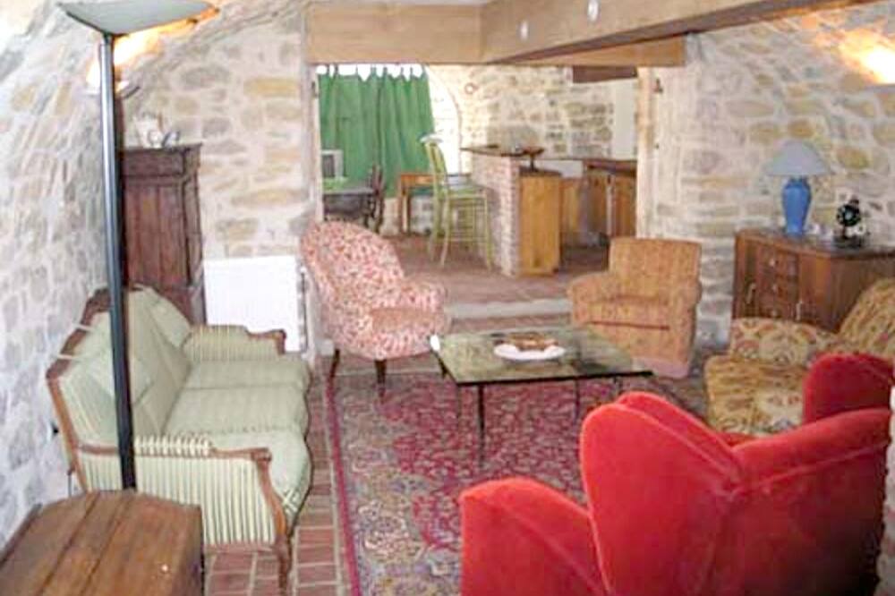 Photo of Livingroom in Saint-Alban-sous-Sampzon