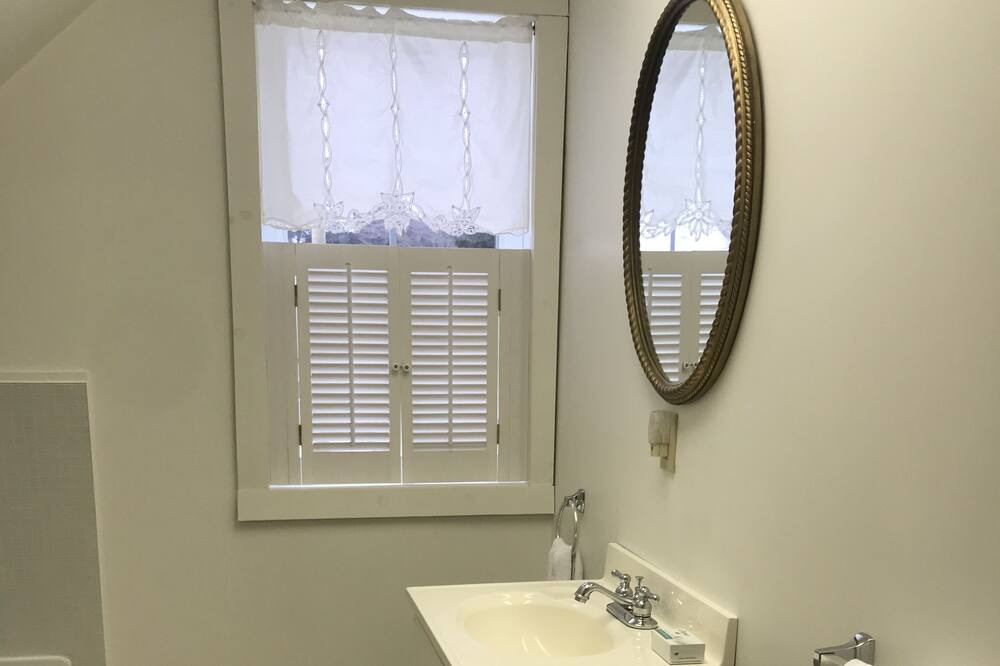 Photo of Bathroom in Sprucedale
