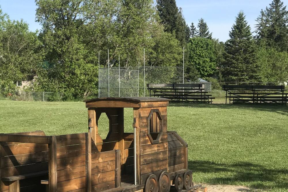 Photo of Outdoor in Sprucedale