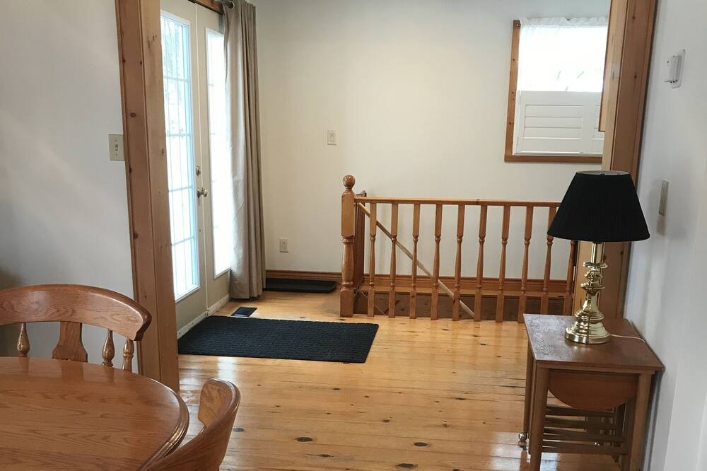Photo of Livingroom in Sprucedale
