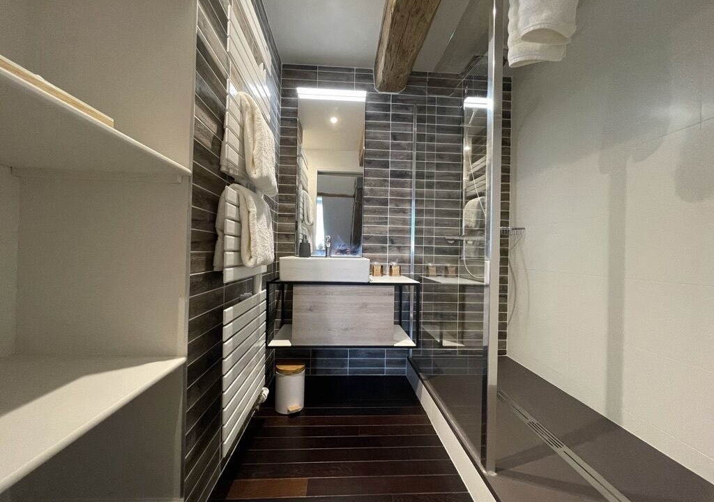 Photo of Bathroom in Savigny-les-Beaune