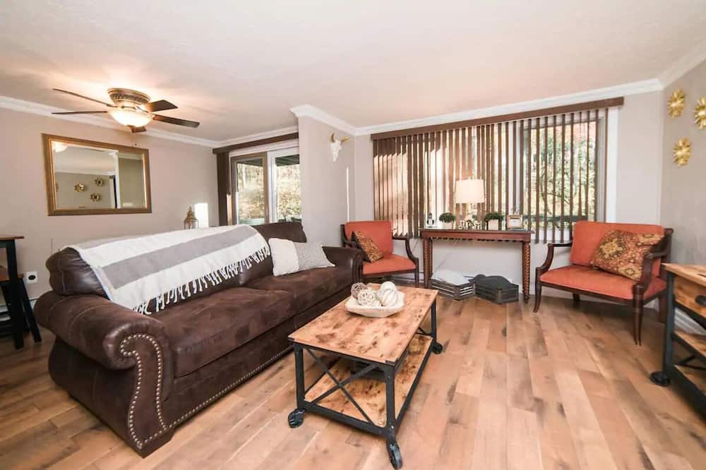 Photo of Livingroom in Farmington