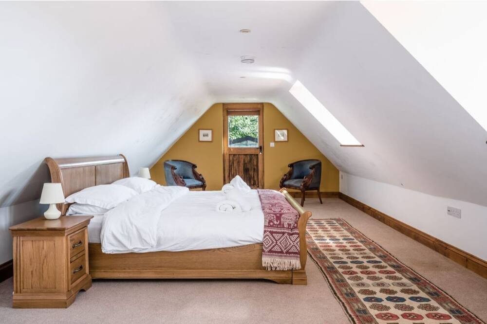 Photo of Bedroom in Shoscombe