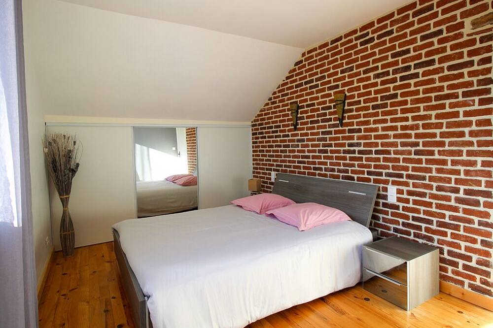 Photo of Bedroom in Albi