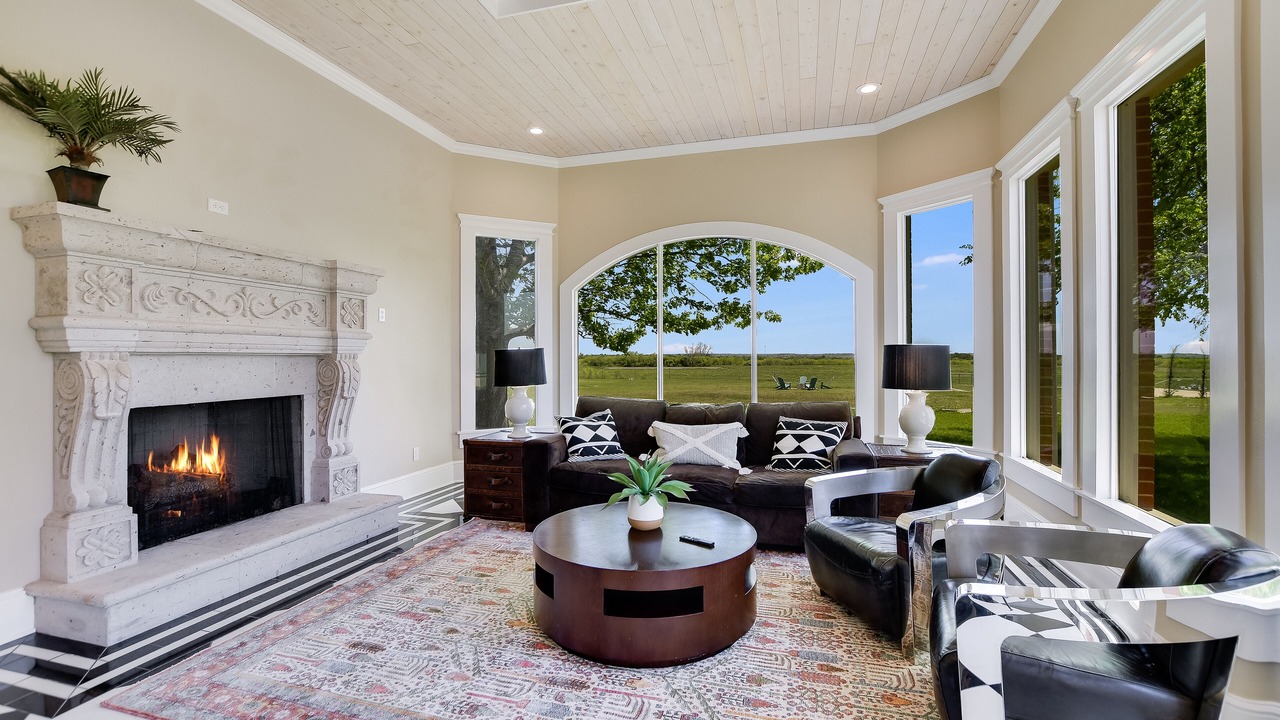 Photo of Livingroom in Elgin