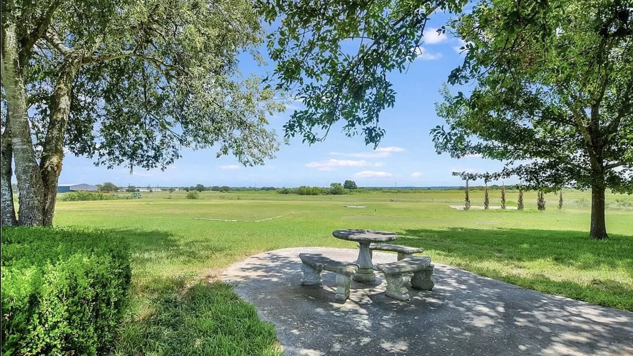 Photo of Outdoor in Elgin