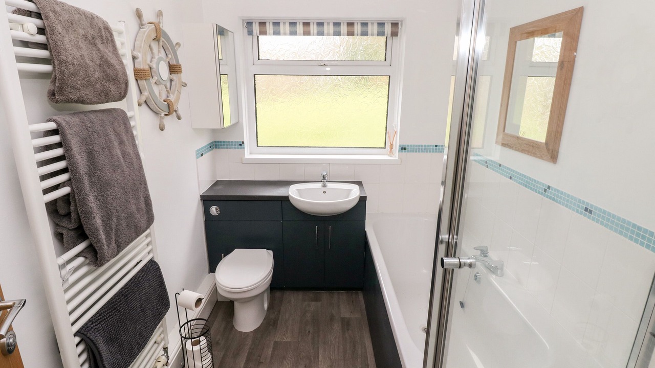 Photo of Others in Wiseman's Bridge