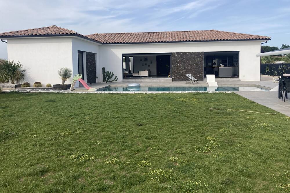 Photo of Outdoor in Lansargues