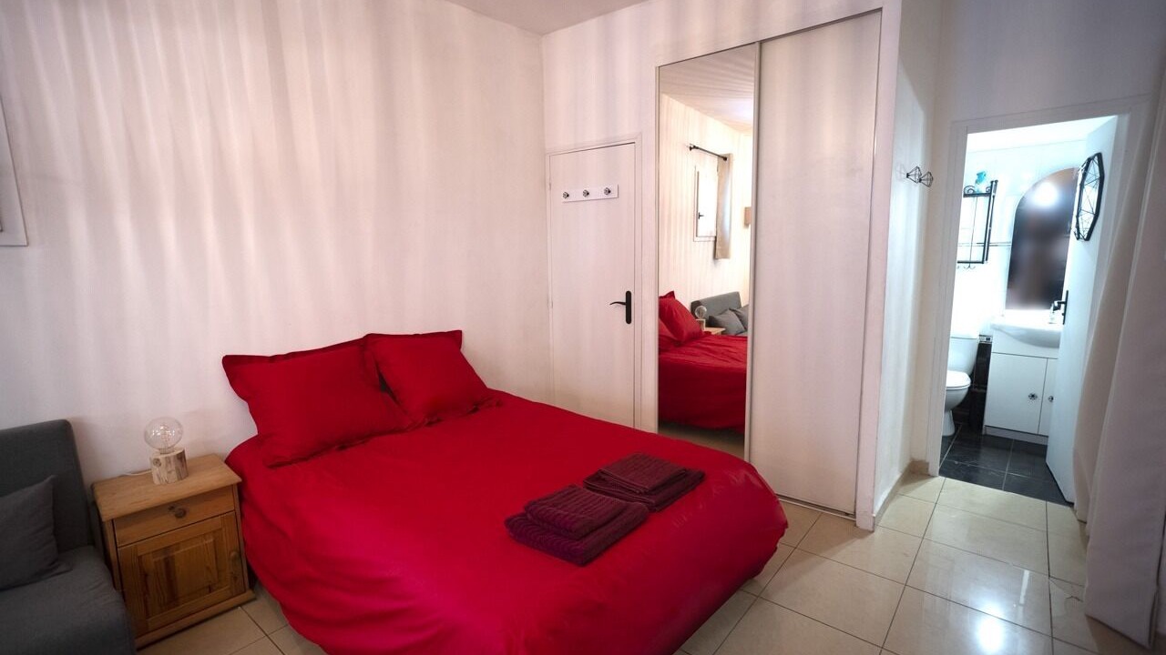 Photo of Others in Antigone