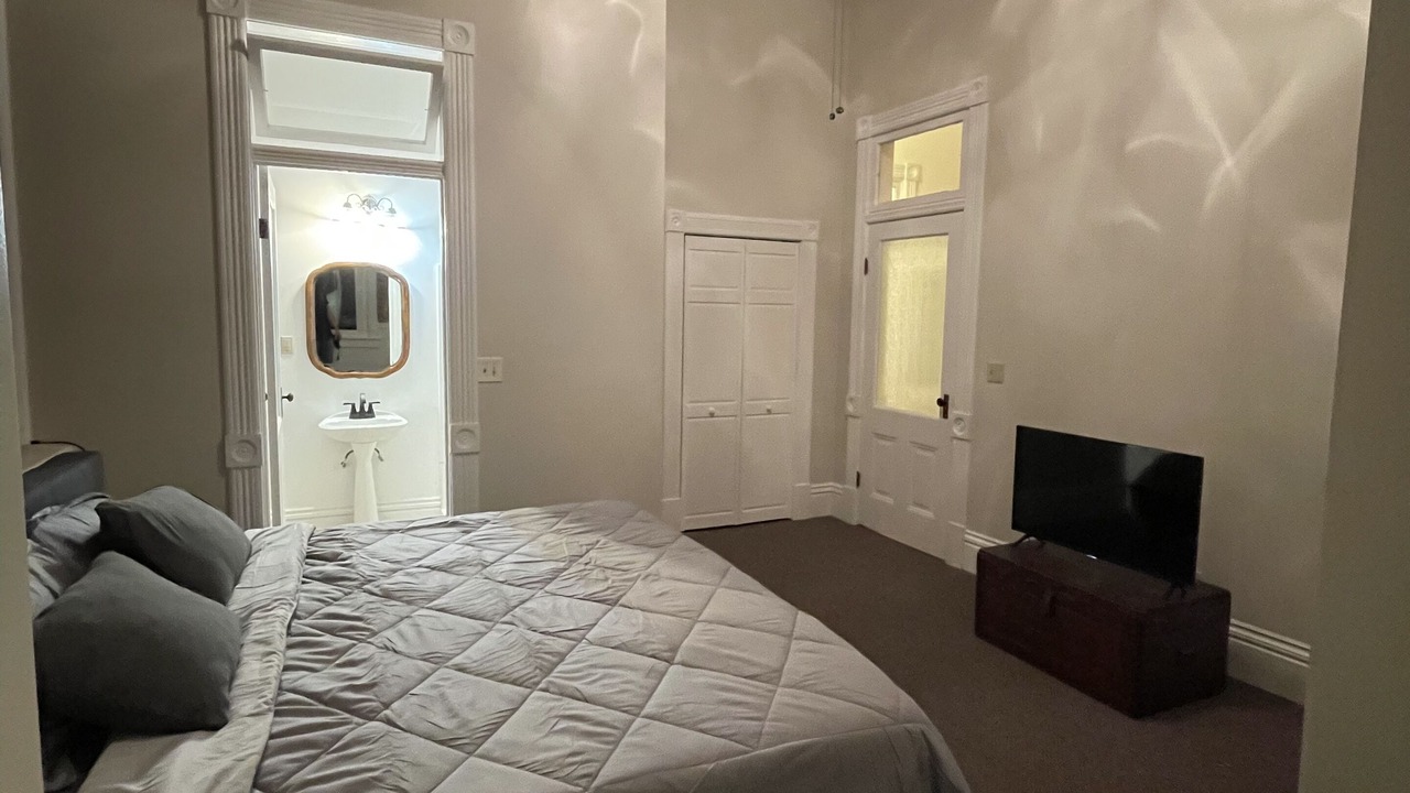 Photo of Others in Albany