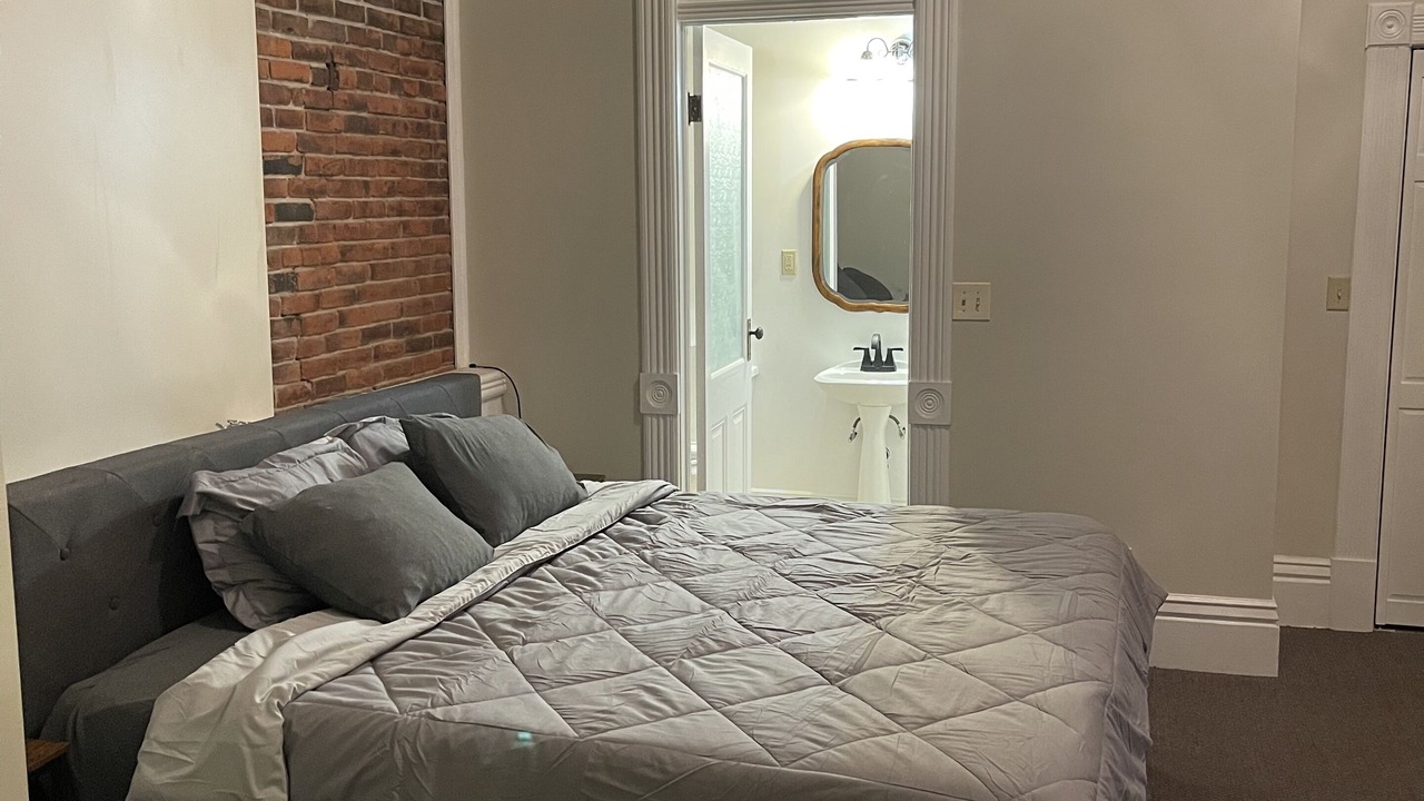 Photo of Others in Albany