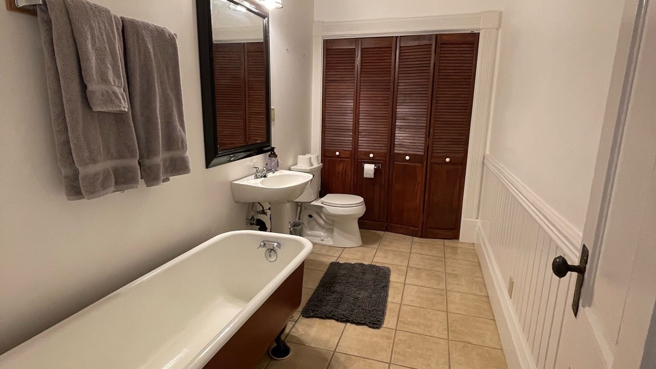 Photo of Others in Albany