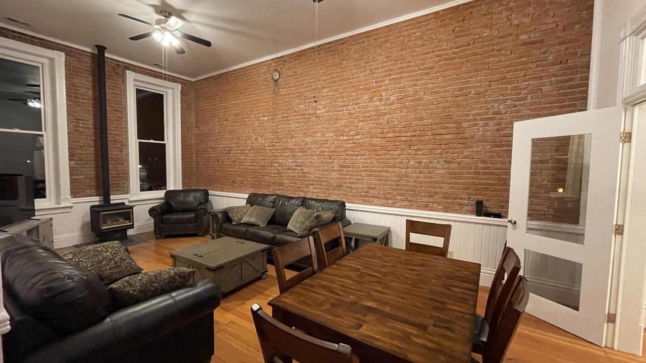 Photo of Others in Albany