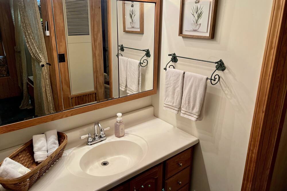 Photo of Bathroom in Pelzer