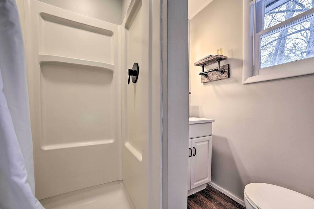 Photo of Bathroom in Wellston