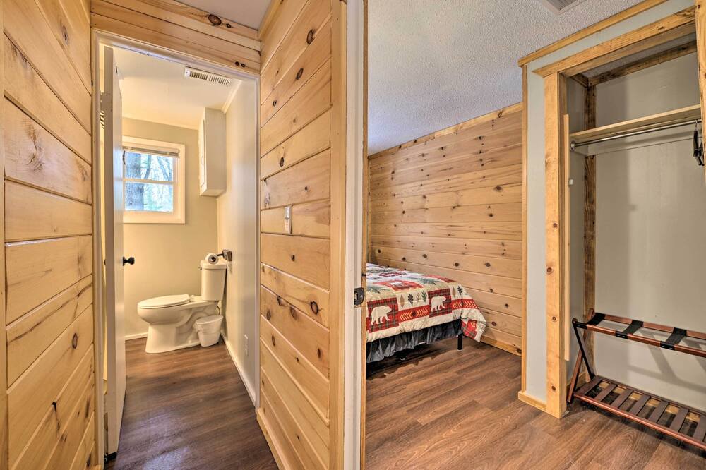 Photo of Bathroom in Wellston