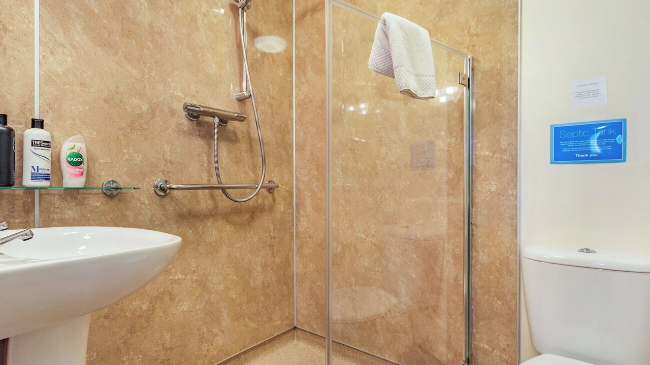 Photo of Others in Henshaw