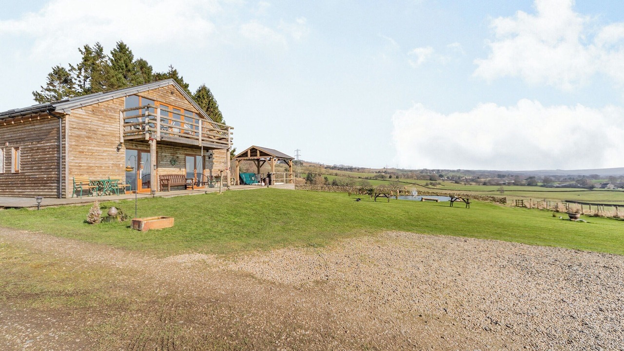 Photo of Outdoor in Henshaw