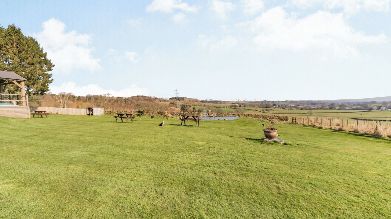 Photo of Outdoor in Henshaw