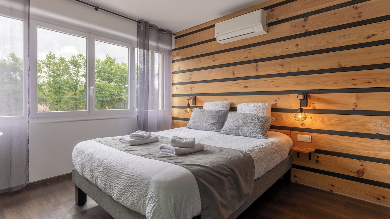 Photo of Bedroom in Lesperon