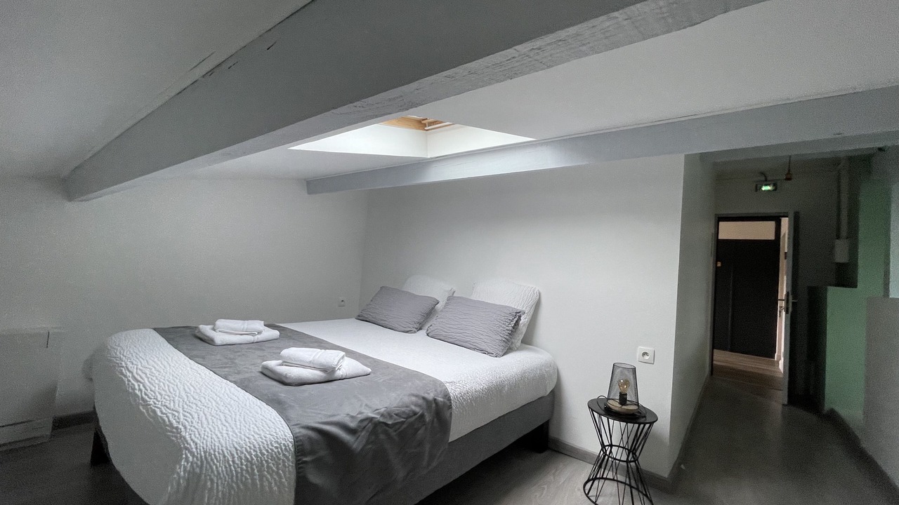 Photo of Bedroom in Lesperon