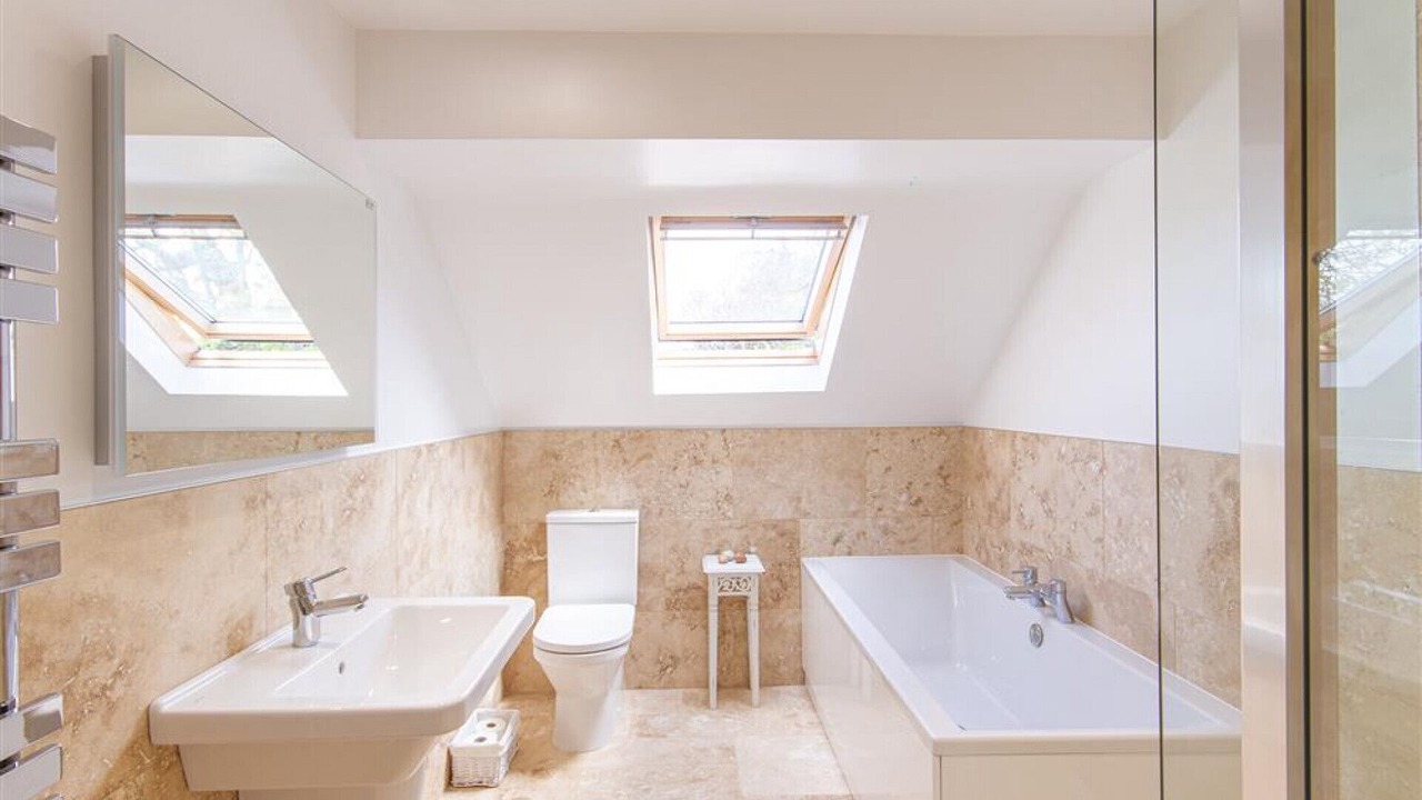 Photo of Bathroom in Crackington Haven