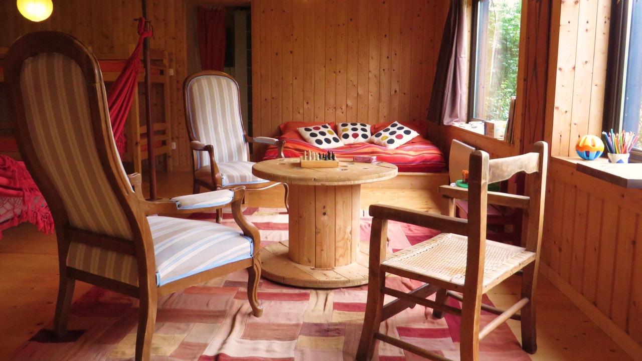 Photo of Others in Breaute