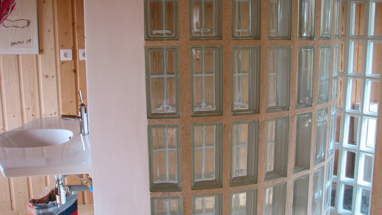 Photo of Others in Breaute