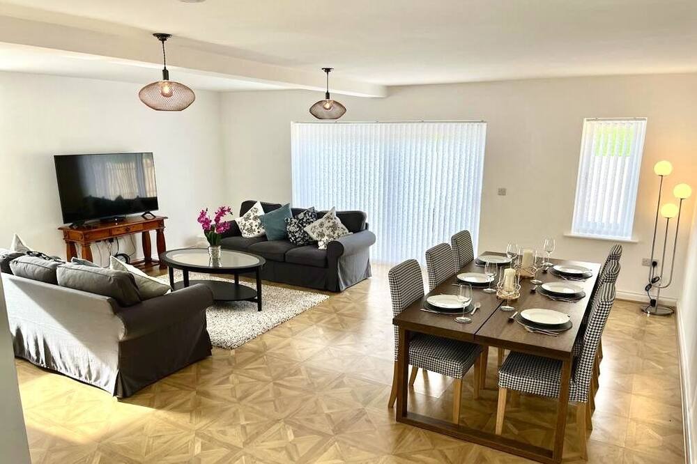 Photo of Others in Ebford