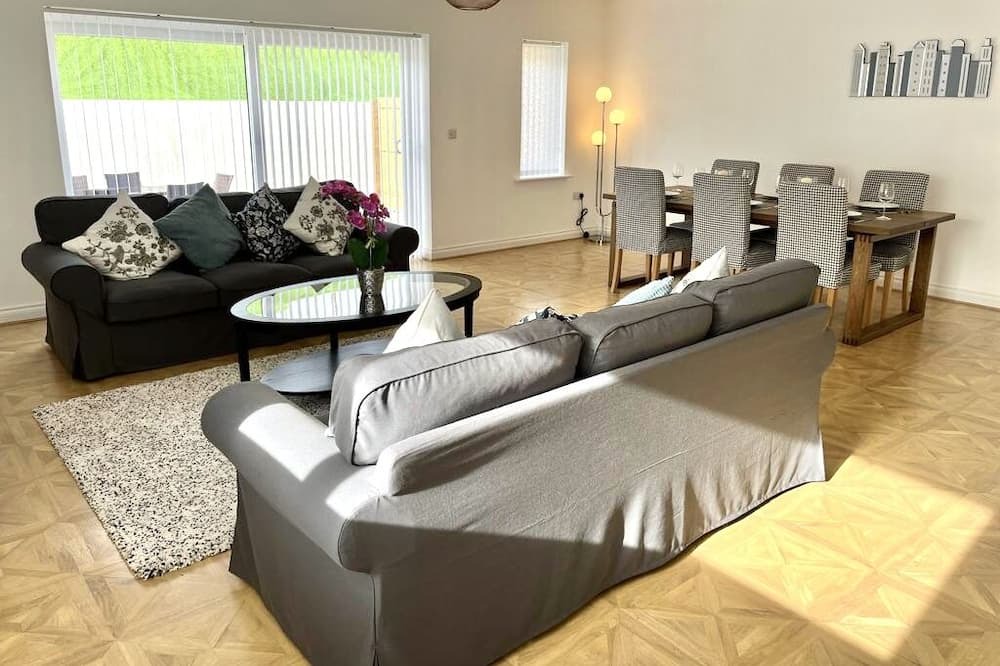 Photo of Livingroom in Ebford