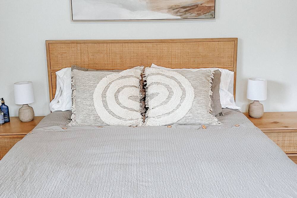 Photo of Bedroom in Distant