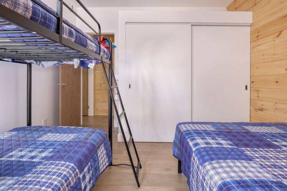 Photo of Bedroom in Saint Come