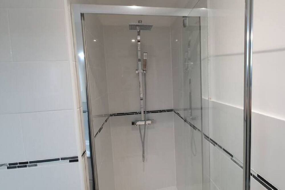 Photo of Bathroom in Douville-en-Auge